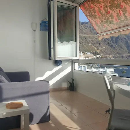 Beautiful Oceanfront With Private Parking Lejlighed