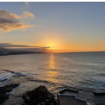 Bonito En Primera Linea Al Mar