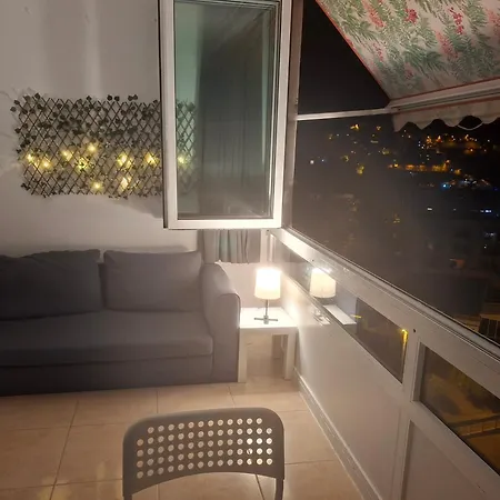 Beautiful Oceanfront With Private Parking Apartment *